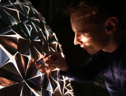 Daan ROOSEGAARDE, "Lotus Dome."