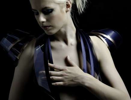 Studio Roosegaarde, "Intimacy Black 2.0."