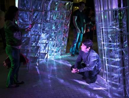 Eugene KOSGORON & Evelina SAUSINA, "Fractal Projections." Photo: Jansen TEO.