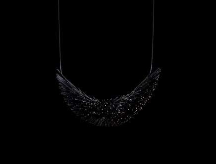 Markéta RICHTEROVÁ, "Pillars." Necklace. Photo: Michal ŠEBA.