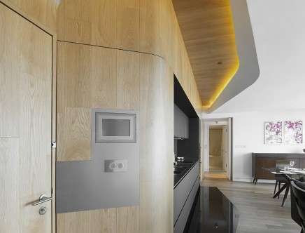 davidclovers, "The 109 Repulse Complex." Photo of the 2 bdrm Serviced Apartment Entrance and Kitchen, Tower 1.